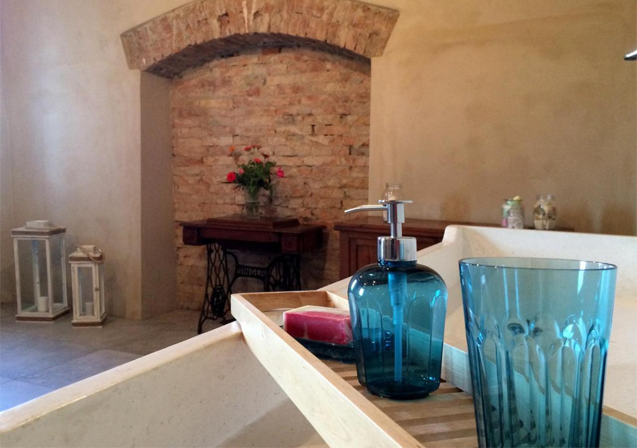 B&B Antica Cascina Boretto Bagian luar foto